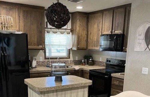 Brookeland House | Fisherman's Paradise-Walking distance to Mill Creek Park