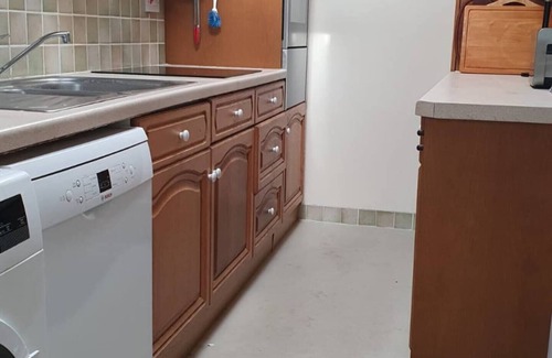 Llaneilian Cottage | Fisherman’s Cottage by the Beach and Lighthouse