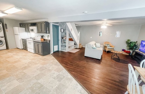 Rocky Mount House | Fishermen's Dream/sleeps 8/direct dock access/Secluded