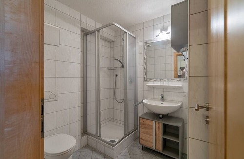 Fiss Condo | Fiss 6B in Fiss