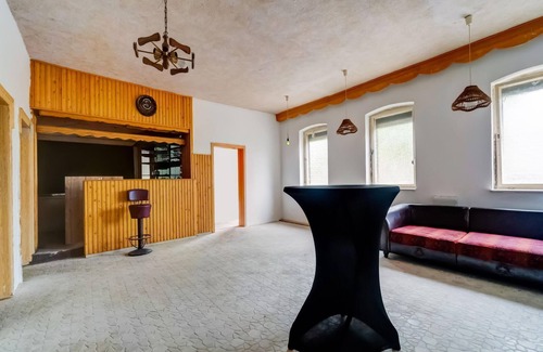Uebigau-Wahrenbruck Apartment | Fitter room in the south of Brandenburg with balcony