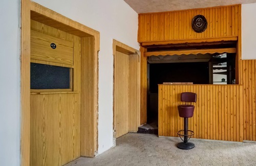 Uebigau-Wahrenbruck Apartment | Fitter room in the south of Brandenburg with balcony