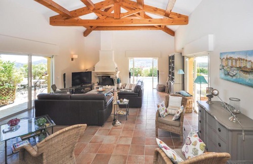 Les Adrets-de-l'Esterel House | Five-Bedroom Holiday Home in Les Adrets d l´Esterel