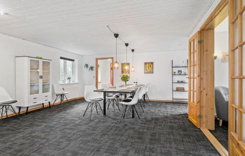 Kibaek House | Five-Bedroom Holiday Home In Kibak