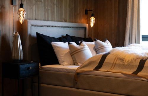 Skjaak House | Fjelleventyret gårdsovernatting