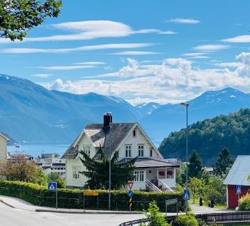 Møre og Romsdal House | Fjord View Apartment
