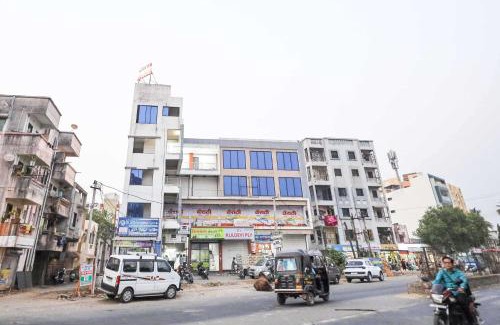 Bardoli Hotel | Flagship Gray Rooms