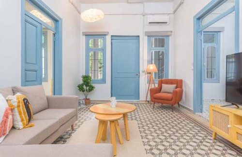 Mar Mikhael Apartment | Flame 3-BR Apartment & Balcony in Mar Mikhael