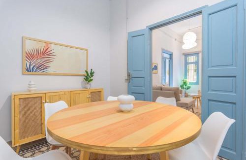 Mar Mikhael Apartment | Flame 3-BR Apartment & Balcony in Mar Mikhael