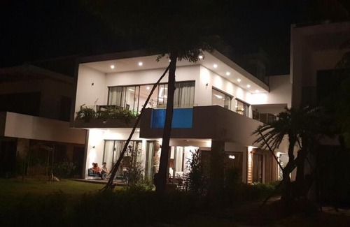 Ngoc Quang Resort | Flamingo Dai Lai Resort- Skylake Villa H29