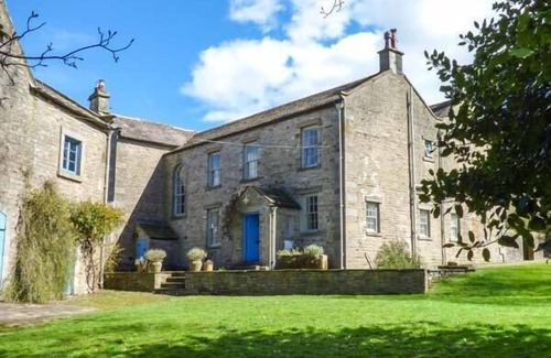 West Burton Cottage | FLANDERS HALL, pet friendly, character holiday cottage in West Burton