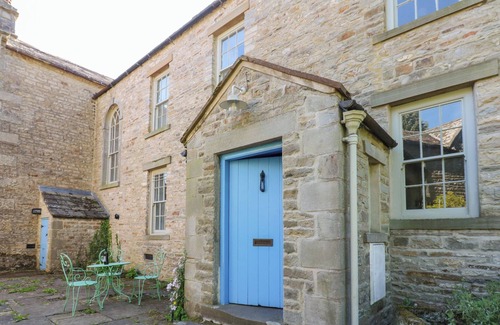 West Burton Cottage | FLANDERS HALL, pet friendly, character holiday cottage in West Burton