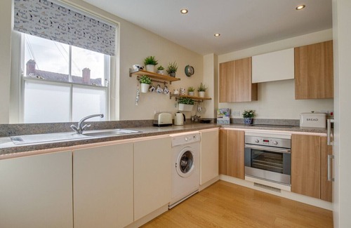 Swanage Apartment | Flat 5 Penlu - Two Bedroom Apartment, Sleeps 4