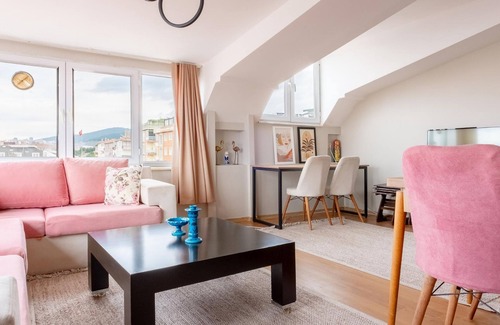 Maltepe Apartment | Flat 7 min to Coast in Suadiye