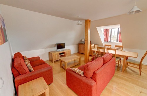 Swanage Apartment | Flat 9 Broadleys - Three Bedroom Apartment, Sleeps 6