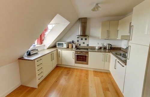 Swanage Apartment | Flat 9 Broadleys - Three Bedroom Apartment, Sleeps 6