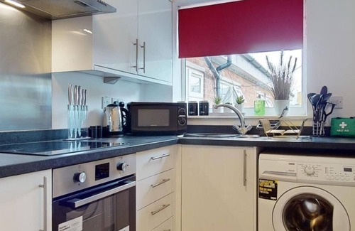 Hinckley Apartment | Flat 9 Stylish 2Bed 1st Floor | Business | Parking | WIFI