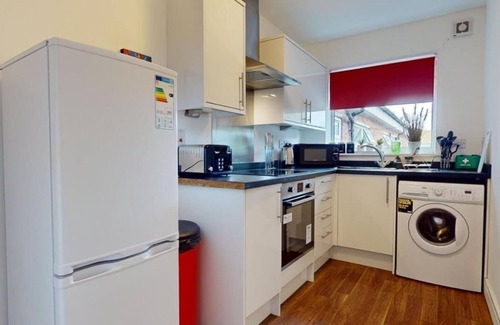 Hinckley Apartment | Flat 9 Stylish 2Bed 1st Floor | Business | Parking | WIFI