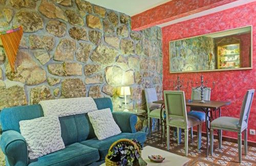 Galapagar House | Flat in Galapagar with Spa and Mountain Views