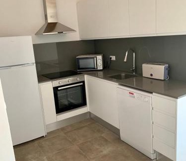 Eixample Apartment | Flat in Girona City Centre - 5 mins from Old Town and Train Station