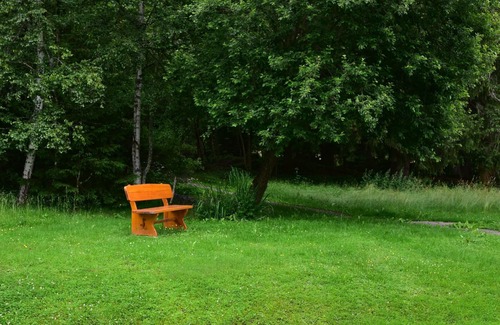 Saig Apartment | Flat in Saig with garden and barbecue