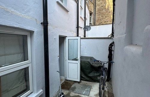 Harrow Road Apartment | Flat in Westbourne Park/Maida Hill