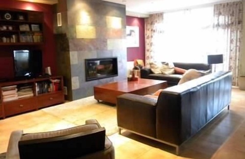 Quintans Ski Chalet | FLAT, QUIET, A 3 KM BEACH LANZADA CAPACITY 8-9 PEOPLE