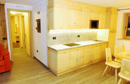 Teola Apartment | Flat Salient - Baita Cusini with mountain view, spa area and Wi-Fi