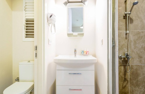 Urla Apartment | Flat w Pooltable and Tennis Table 15 min to Beach