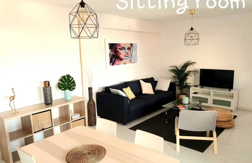Campoamor Apartment | Flat with private terrace, view of the Castillo