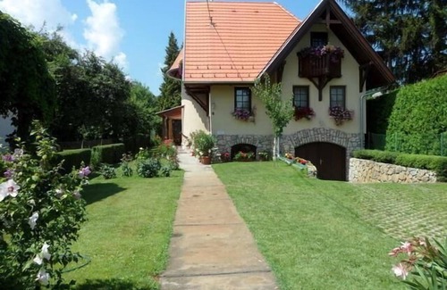 Balatonfoldvar Apartment | Flat with private pool