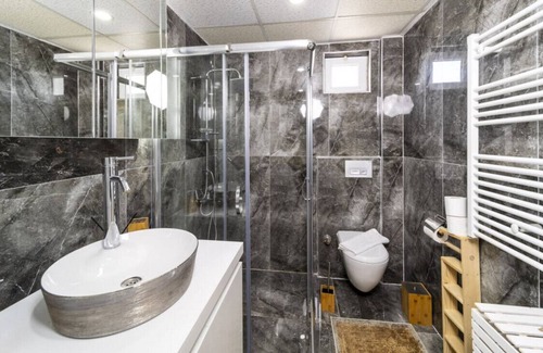 Lara Apartment | Flat with Walking Distance to Beach in Antalya