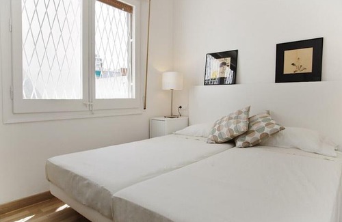 Sants-Badal Apartment | Flateli Roger 1