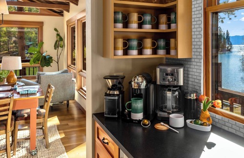 Lakeside House | Flathead Lake Retreat ~ Wrap Yourself in Nature with All the Comforts of Home