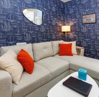 Sefton Park Apartment | FLATZY - Iconic Beatles and Liverpool Culture Home