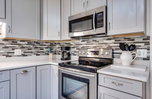 Fleming Island House | Fleming Island |Dogs Ok |Fenced Yard |Family Friendly |Nearby Park |10 Mins to Doctor's Lake Marina