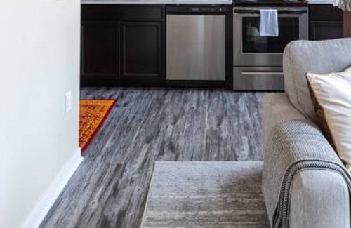 Fifth Ward Apartment | Flexhome Walker's Point Studio A3