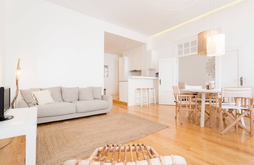 Baixa Apartment | FLH Baixa Modern Apartment