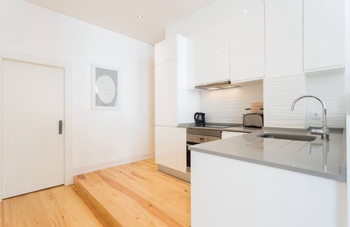 Baixa Apartment | FLH Baixa Modern Apartment