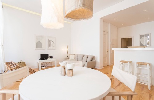 Baixa Apartment | FLH Baixa Modern Apartment