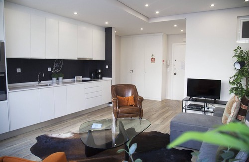 Santo Condestavel Apartment | FLH Campo de Ourique Bright Apartment