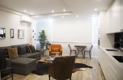 Santo Condestavel Apartment | FLH Campo de Ourique Bright Apartment