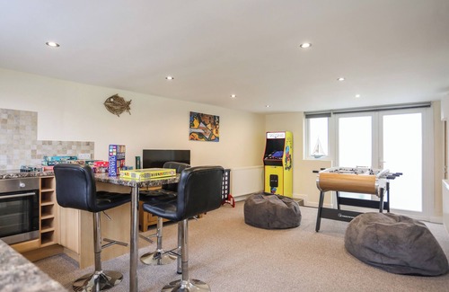 Rhosneigr Cottage | FLIP FLOPS, pet friendly, country holiday cottage in Rhosneigr