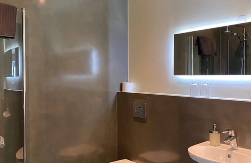 Laugar Hotel | Fljotsbakki Farm Hotel