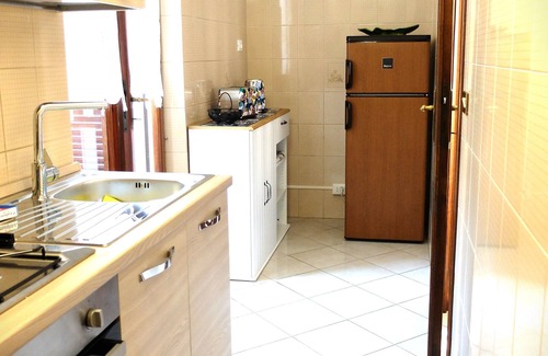 Lido di Camaiore Apartment | Flo's House small bright independent apartment 5 min. from the sea.