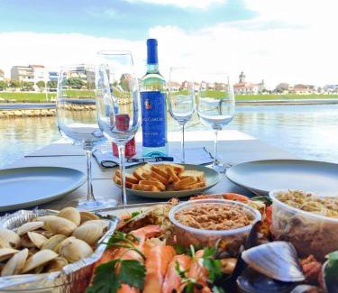 Povoa De Varzim Boat Rental | Floating Experience - Casa flutuante a 25 min do Porto