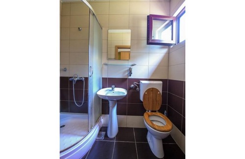 Novi Beograd House | Floating House on the River - Apt 2 (Double Room with Terrace)