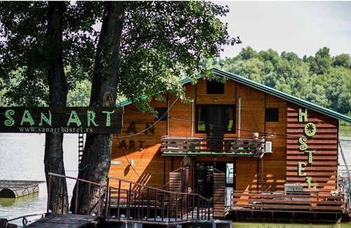 Novi Beograd House | Floating House on the River, near the city - Apt 6 (Triple Room with Terrace)