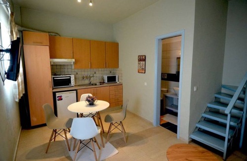 Lakka Apartment | Flora Maisonettes 1: Walk to Beach, A/C, WiFi, Car Not Required