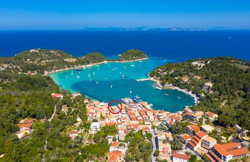 Lakka Apartment | Flora Maisonettes 1: Walk to Beach, A/C, WiFi, Car Not Required